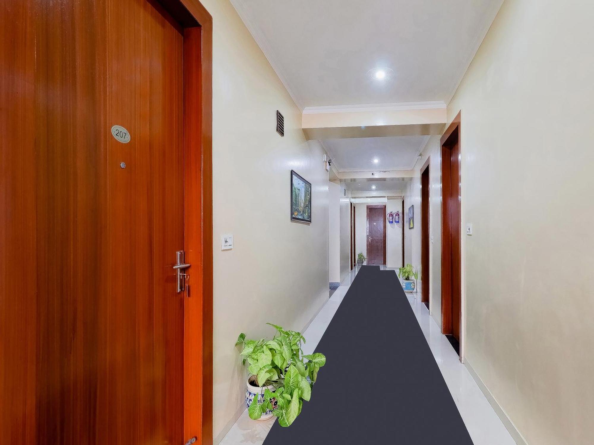 Treebo Rejoice 52 - 3Km From Huda City Metro Station Badshahpur Exterior foto