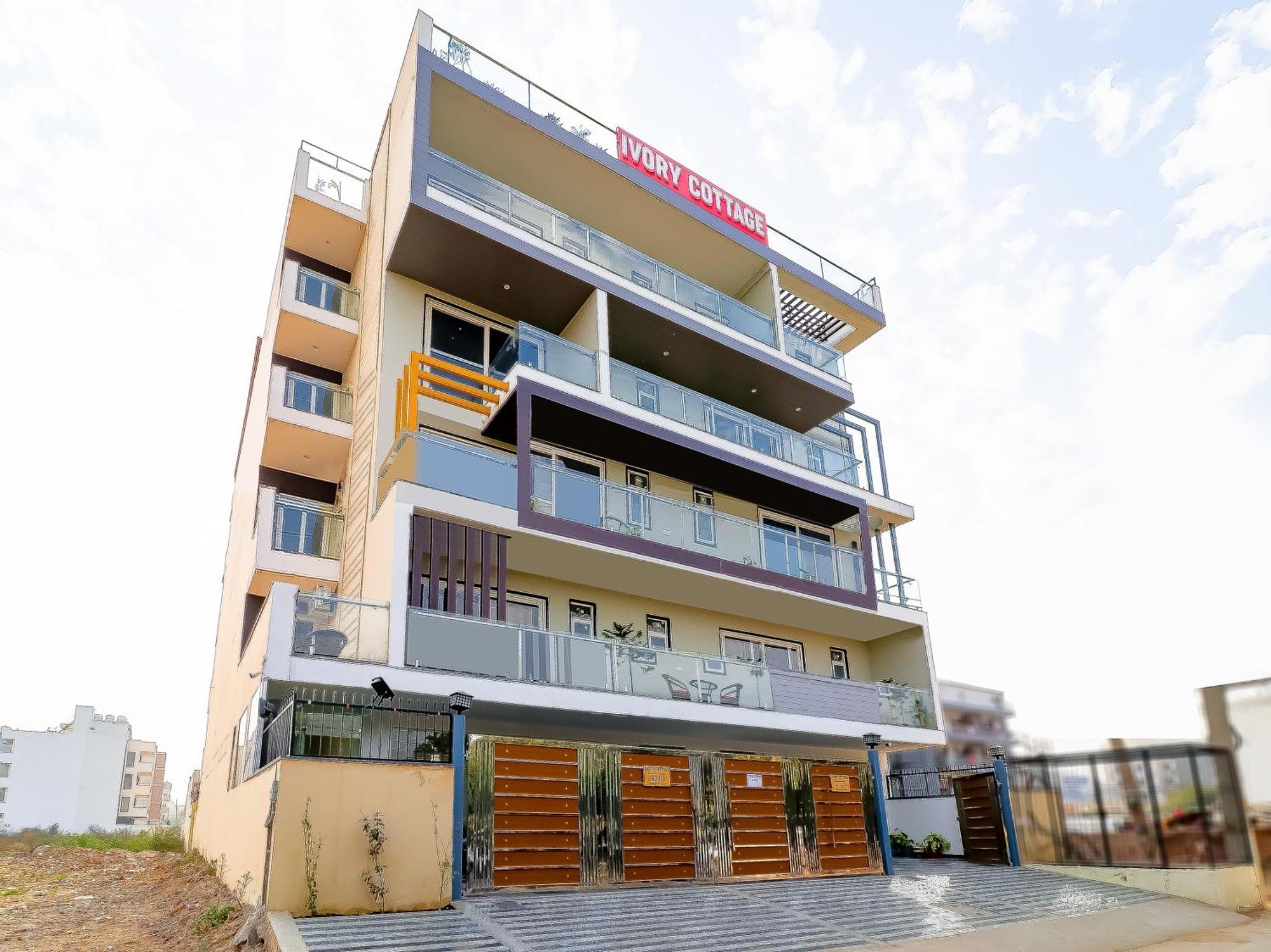 Treebo Rejoice 52 - 3Km From Huda City Metro Station Badshahpur Exterior foto