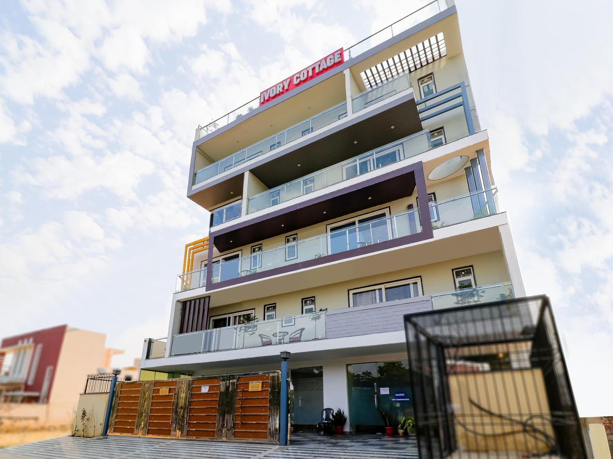 Treebo Rejoice 52 - 3Km From Huda City Metro Station Badshahpur Exterior foto