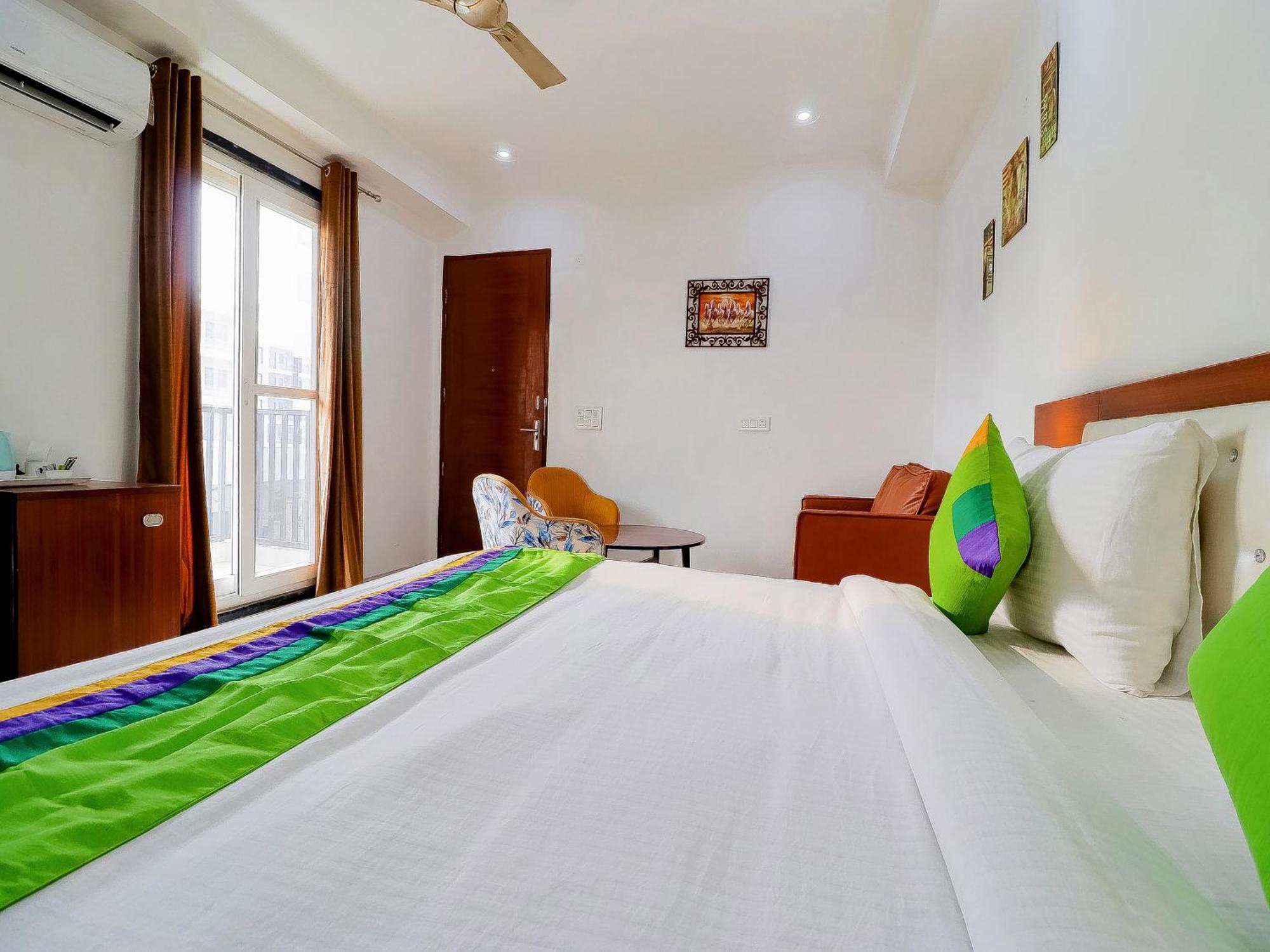 Treebo Rejoice 52 - 3Km From Huda City Metro Station Badshahpur Exterior foto