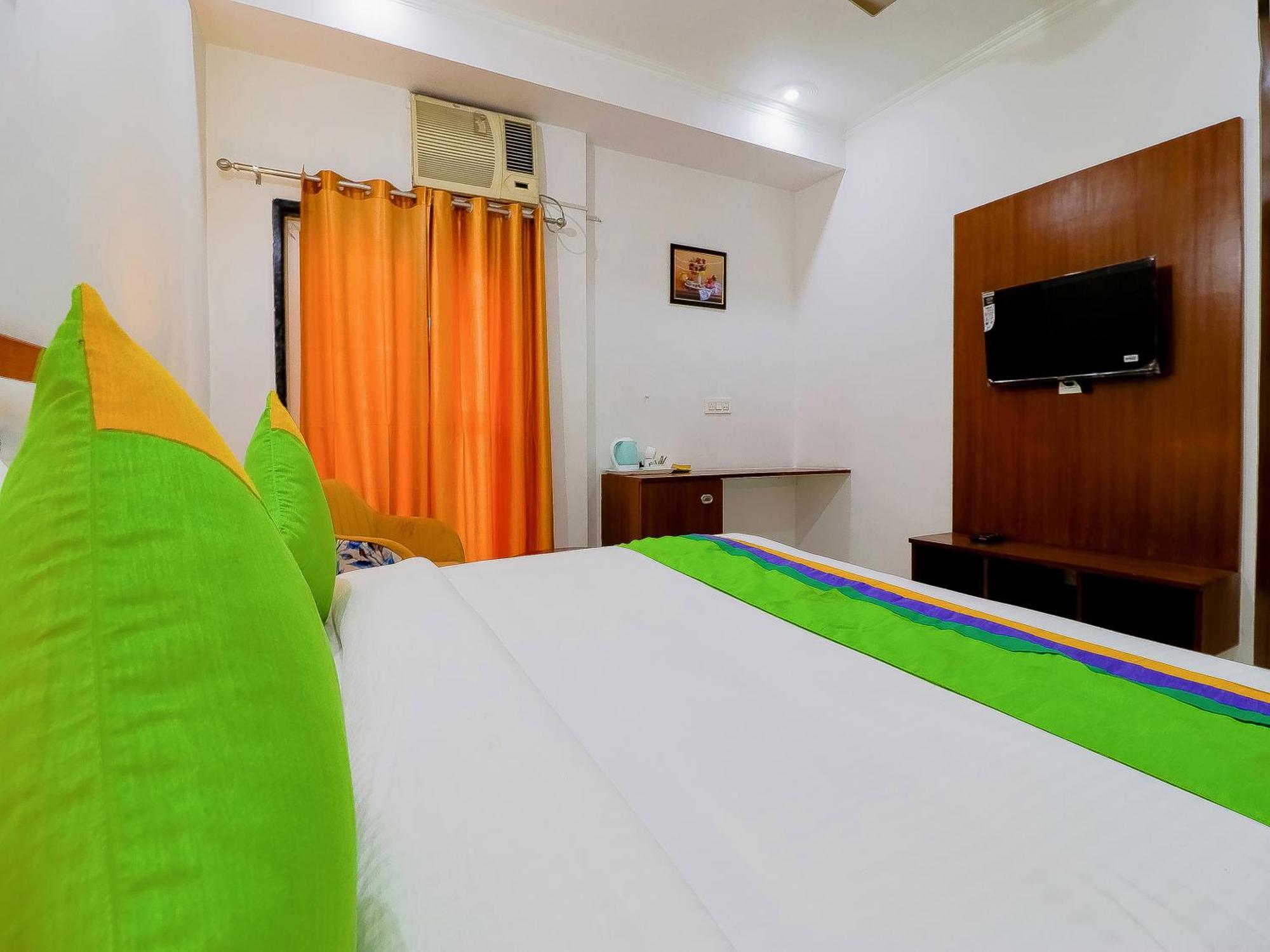 Treebo Rejoice 52 - 3Km From Huda City Metro Station Badshahpur Exterior foto
