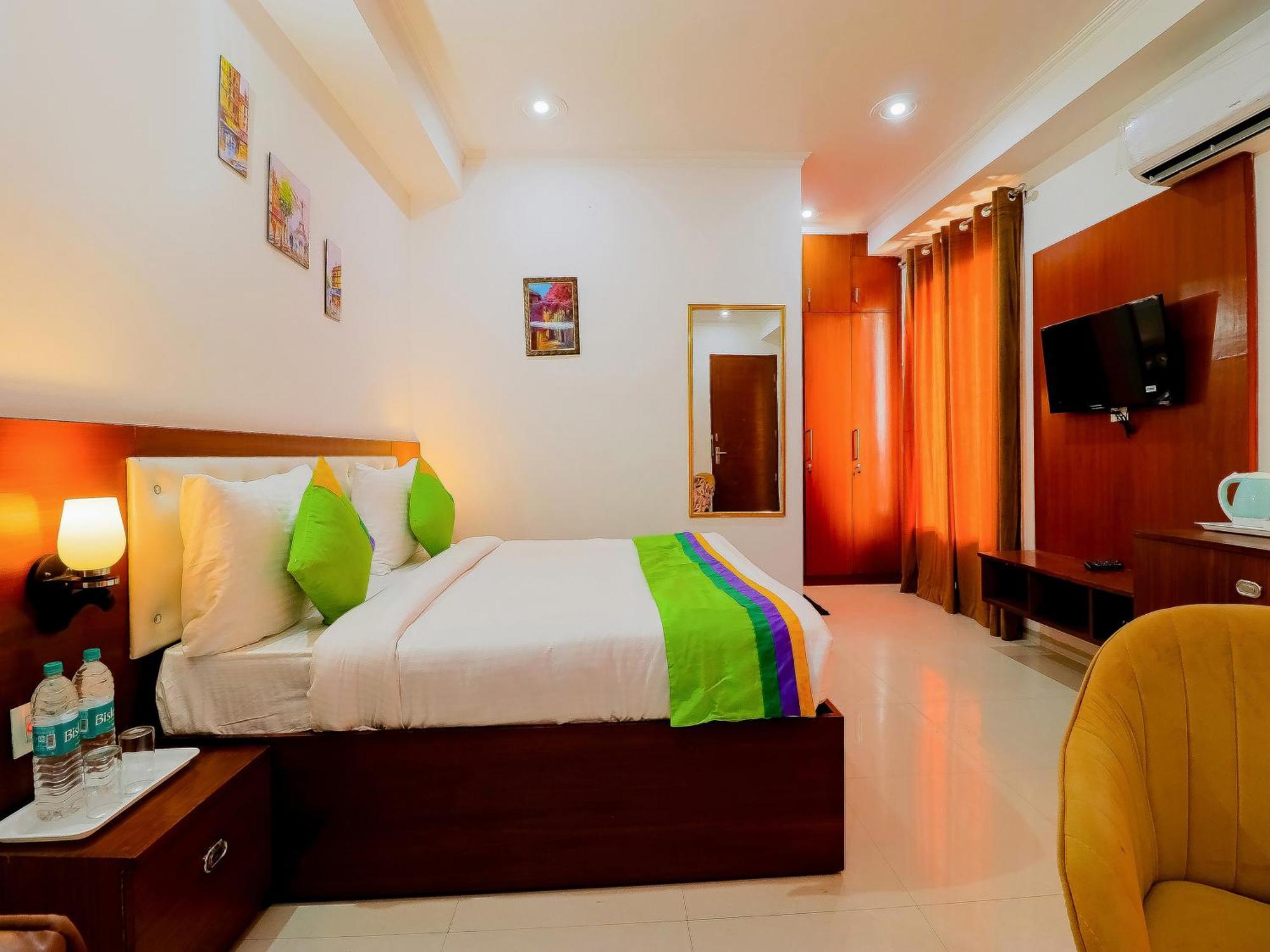 Treebo Rejoice 52 - 3Km From Huda City Metro Station Badshahpur Exterior foto
