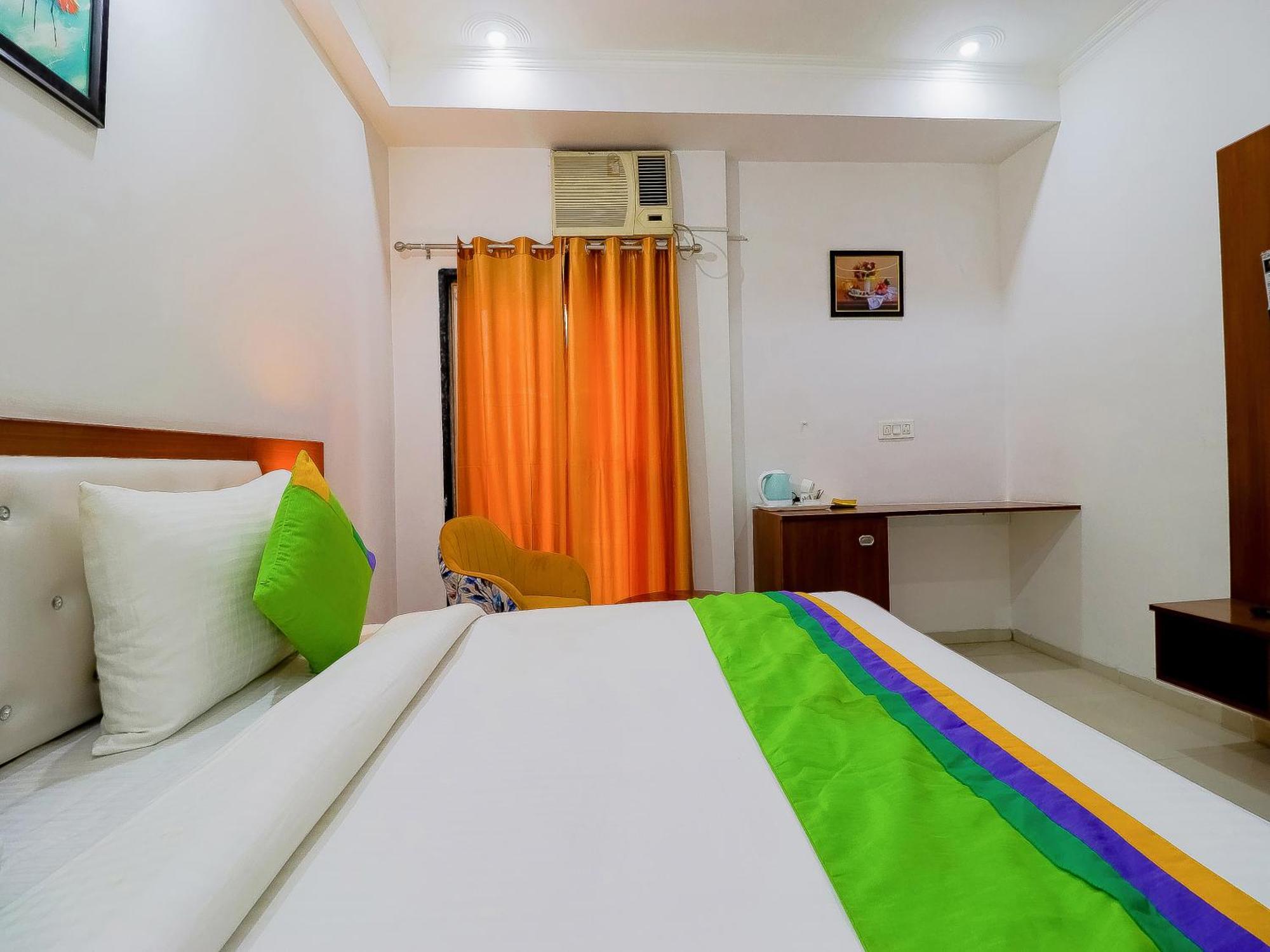 Treebo Rejoice 52 - 3Km From Huda City Metro Station Badshahpur Exterior foto