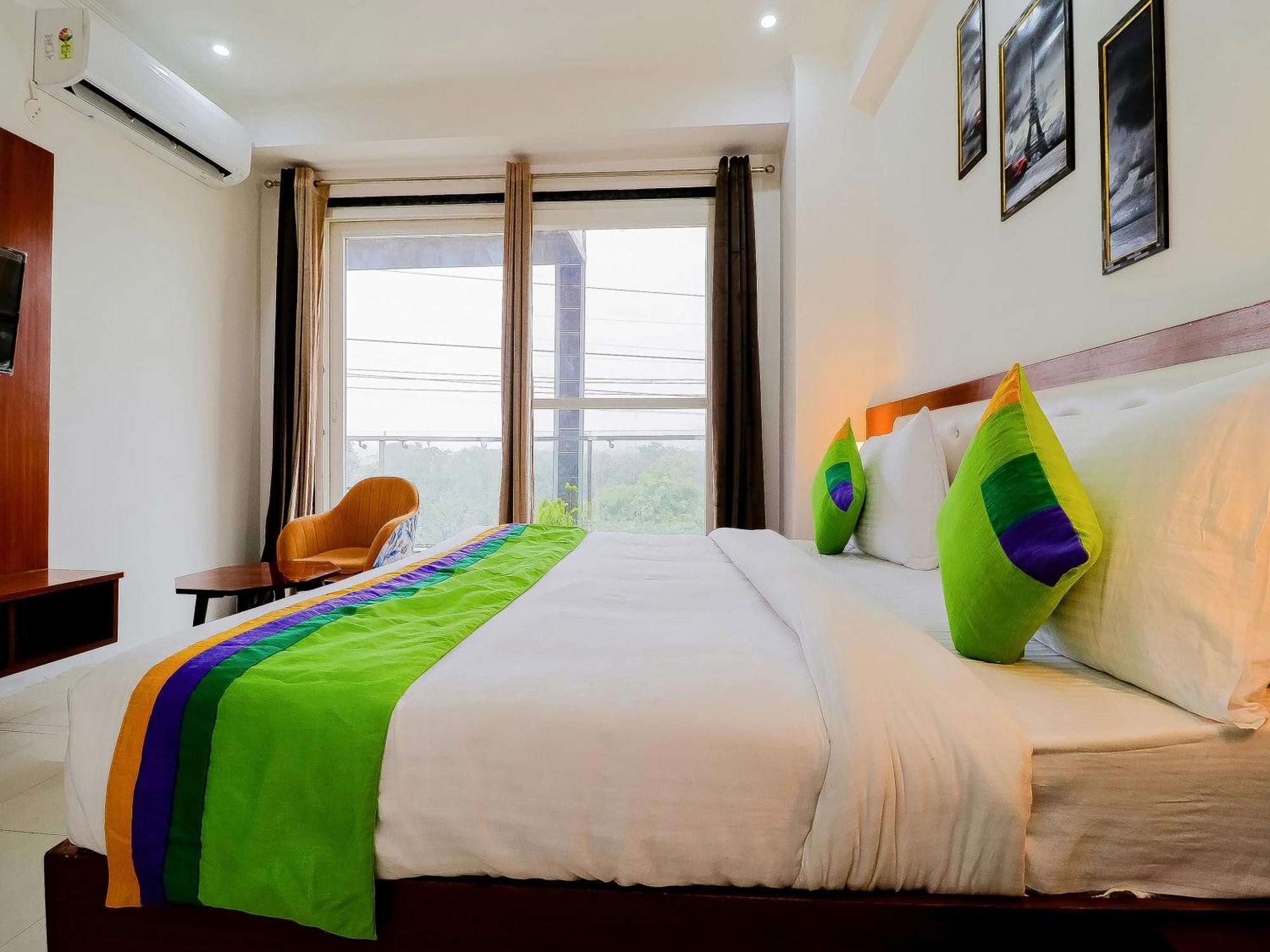 Treebo Rejoice 52 - 3Km From Huda City Metro Station Badshahpur Exterior foto